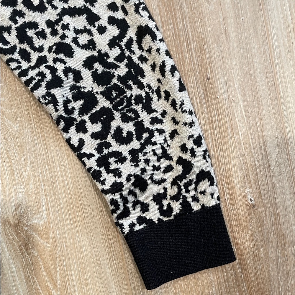 Calvin Klein Leopard Print Sweater - Picture 3 of 7